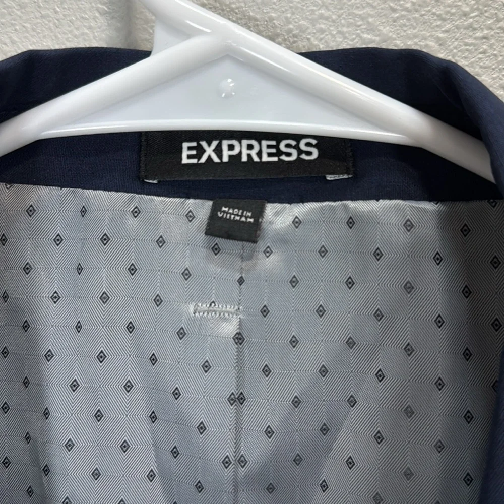 Express wrinkle‎ resistant classic jacket in blue